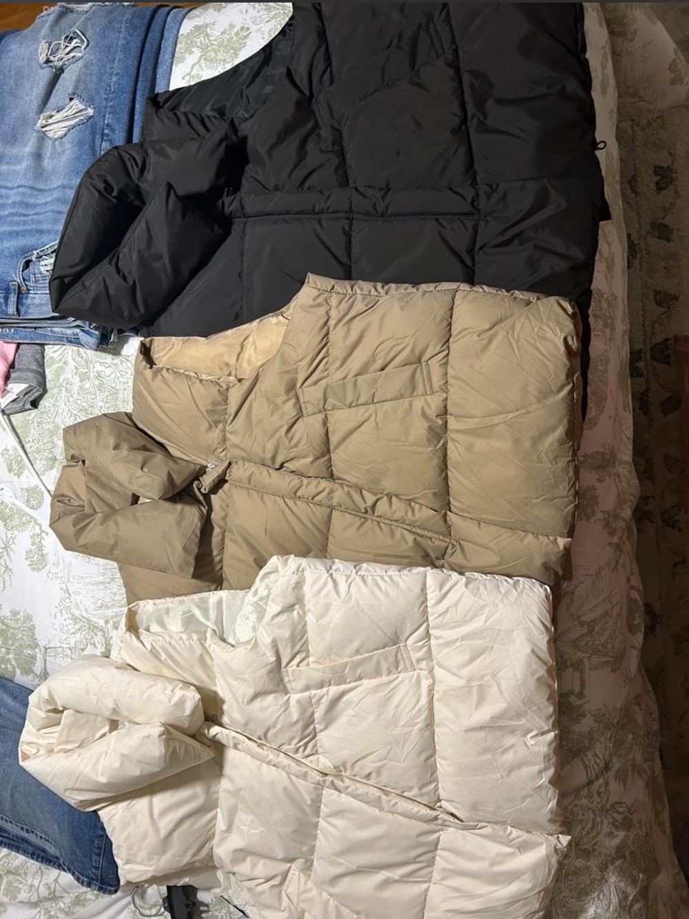 Women’s Puffer Vests set of 3